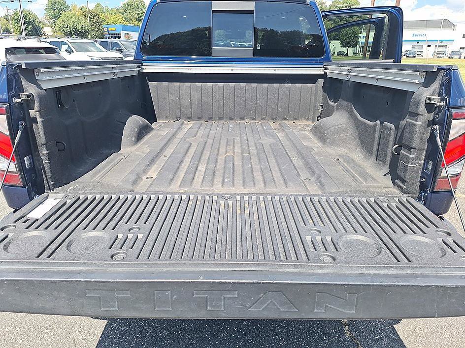 Used 2023 Nissan Titan PRO-4X w/ Pro-4x Convenience Package AWD/4WD image 23