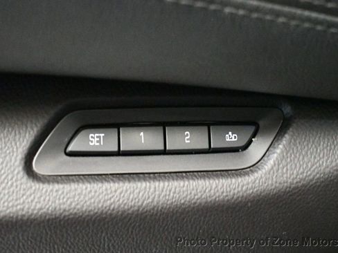 Used 2015 Cadillac Escalade Premium image 33