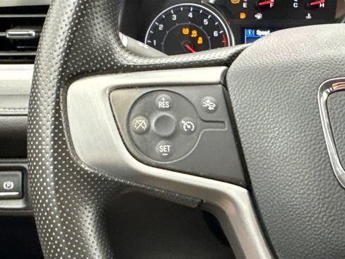 Used 2023 GMC Acadia SLE w/ Elevation Edition FWD image 11