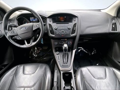 Used 2015 Ford Focus SE w/ Equipment Group 201A image 16