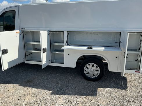 Used 2018 Ford Transit 350 138 w/ Exterior Upgrade Package image 7