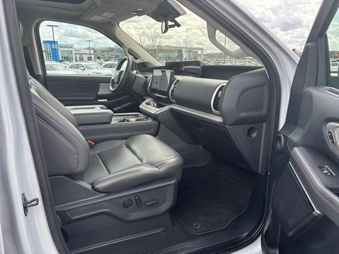 Certified 2025 Ford Expedition Max Active image 9