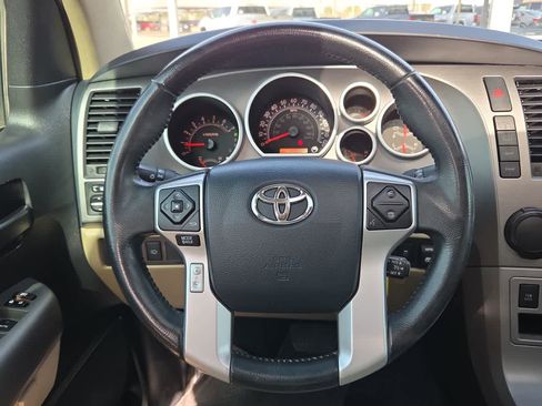 Used 2017 Toyota Sequoia SR5 w/ Premium Package image 19