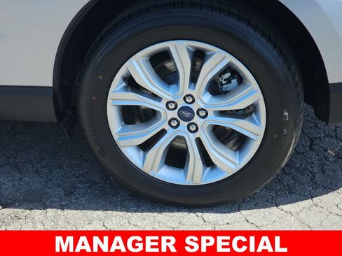 Used 2022 Ford Edge Titanium AWD/4WD image 37