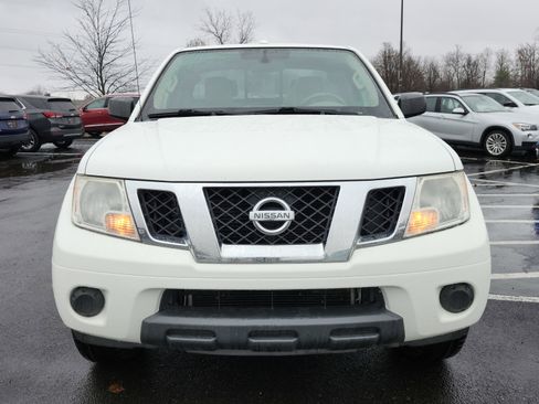 Used 2016 Nissan Frontier SV image 9