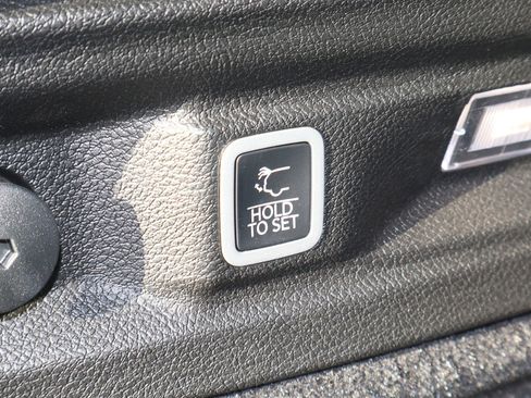 New 2025 Jeep Grand Cherokee L Overland w/ Luxury Tech Group IV image 19