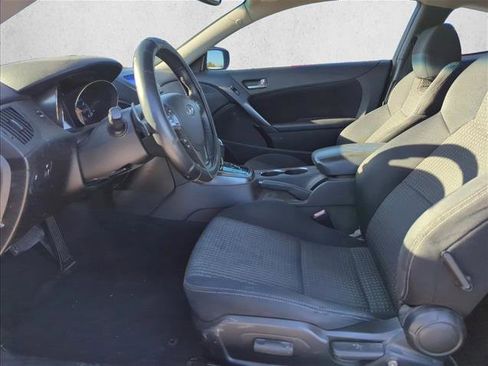 Used 2011 Hyundai Genesis 2.0T image 10