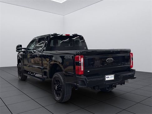 Used 2024 Ford F250 Lariat w/ Black Appearance Package image 32