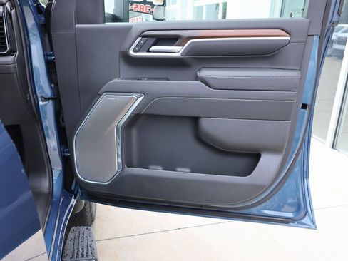 New 2025 GMC Sierra 2500 Denali w/ Denali Reserve Package image 44