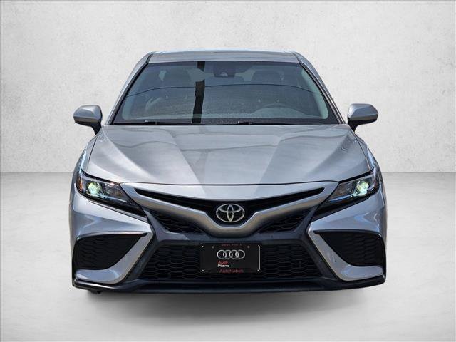 Used 2021 Toyota Camry SE FWD image 2