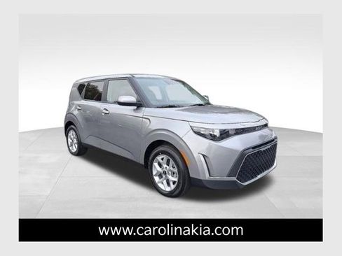 New 2025 Kia Soul LX image 1
