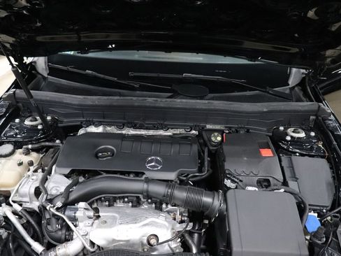 Used 2020 Mercedes-Benz GLB 250 image 25