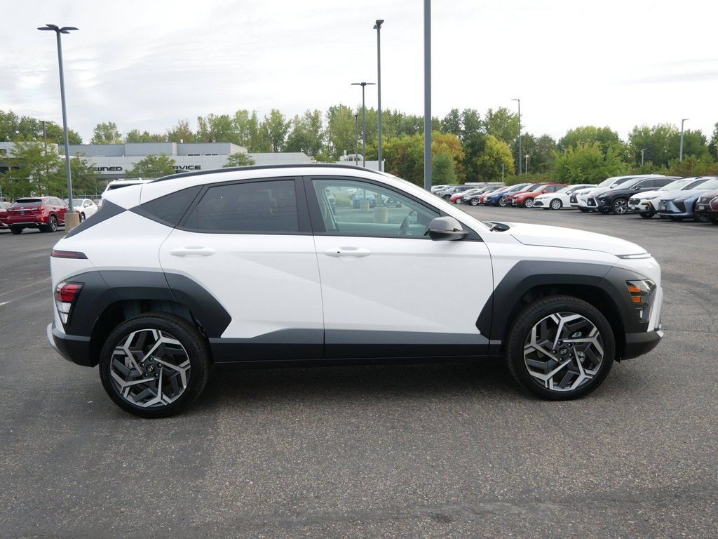 Used 2026 Hyundai Kona SEL Premium AWD/4WD image 9