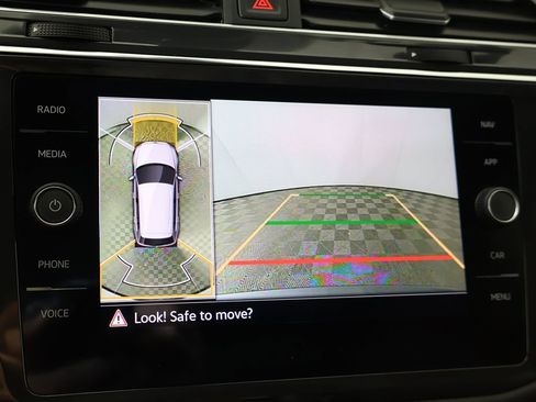 Used 2022 Volkswagen Tiguan SEL R-Line AWD/4WD image 49