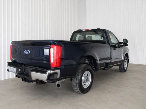 Used 2023 Ford F250 XL w/ XL Chrome Package RWD image 4