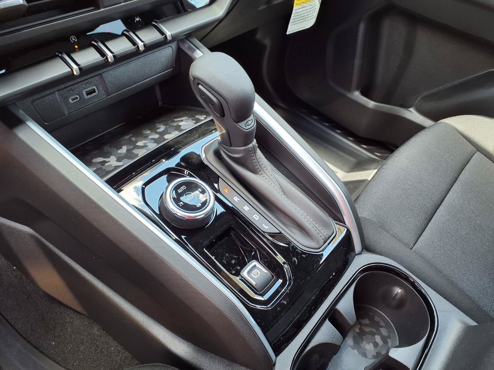 New 2026 Chevrolet Colorado Trail Boss AWD/4WD image 12