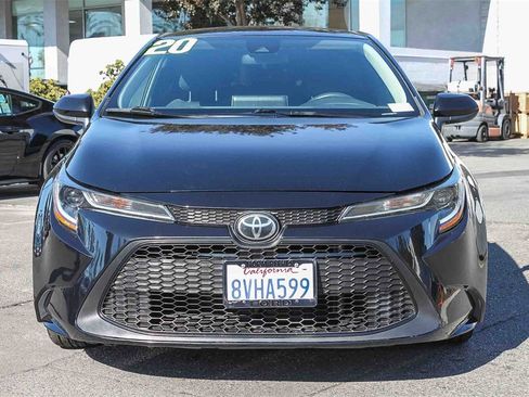 Used 2020 Toyota Corolla LE image 2