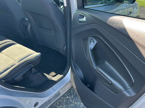 Used 2013 Ford Escape SE FWD image 8