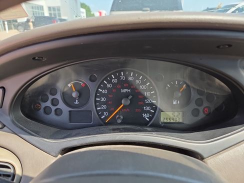 Used 2003 Ford Focus SE FWD image 11