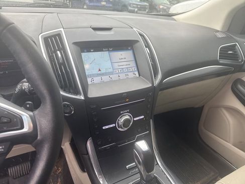 Used 2017 Ford Edge Titanium w/ Equipment Group 301A AWD/4WD image 14