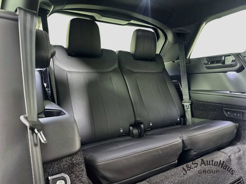 Used 2024 Land Rover Range Rover Long Wheelbase SE AWD/4WD image 35
