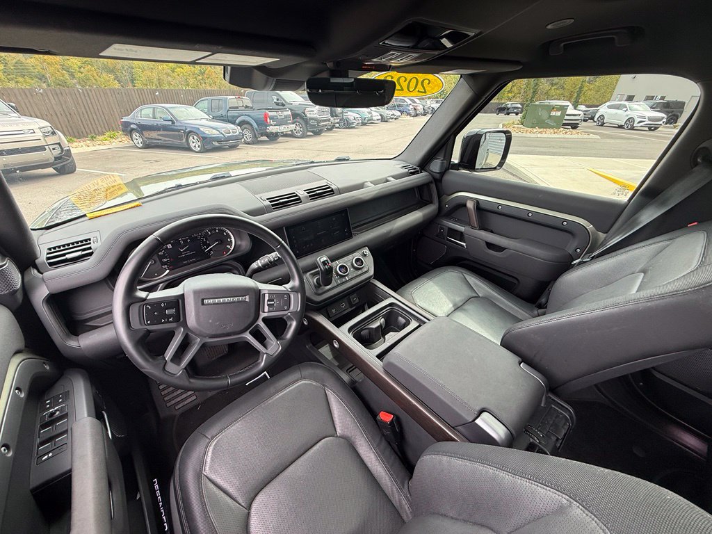 Used 2023 Land Rover Defender 110 X-Dynamic SE AWD/4WD image 22