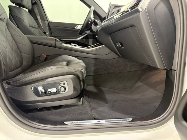 Used 2025 BMW X5 xDrive40i w/ M Sport Package AWD/4WD image 20
