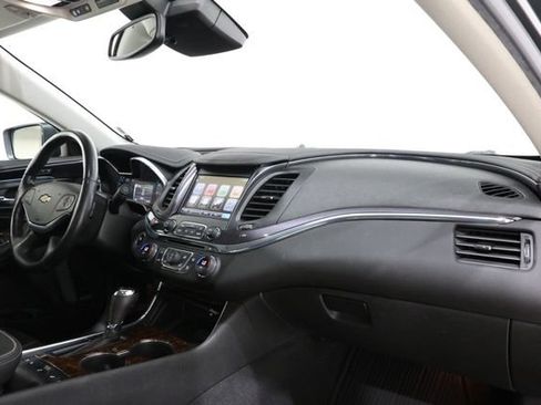 Used 2015 Chevrolet Impala LTZ FWD image 14
