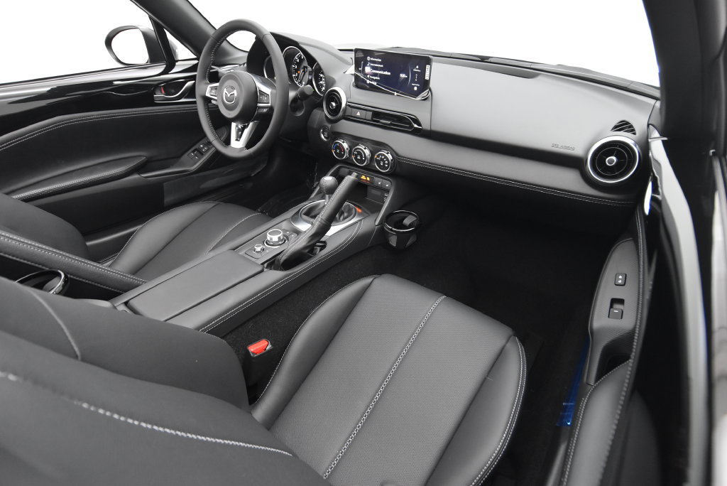 New 2026 MAZDA MX-5 Miata Grand Touring w/ Weather Package RWD image 30