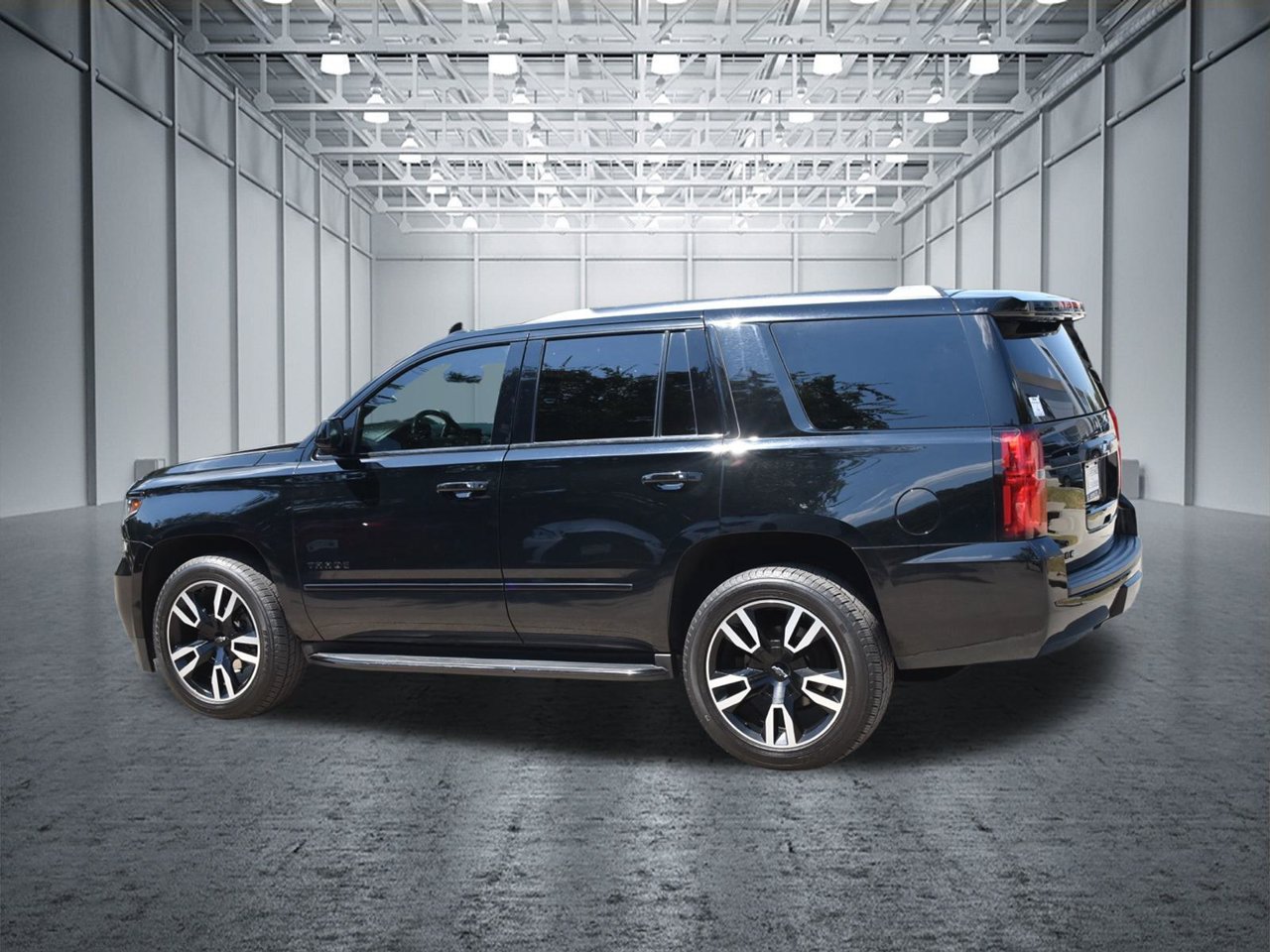 Used 2019 Chevrolet Tahoe Premier AWD/4WD image 11