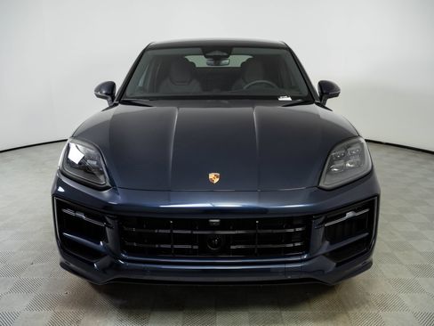 New 2026 Porsche Cayenne Coupe AWD/4WD image 36