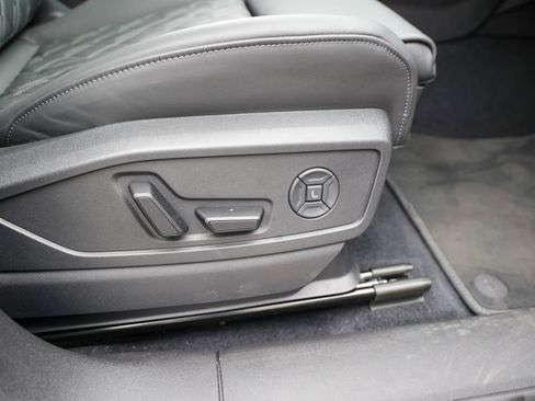 Used 2025 Audi SQ5 Premium Plus AWD/4WD image 45