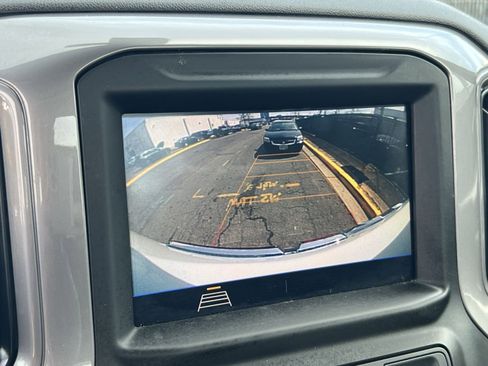 Used 2021 GMC Sierra 1500 Base image 18