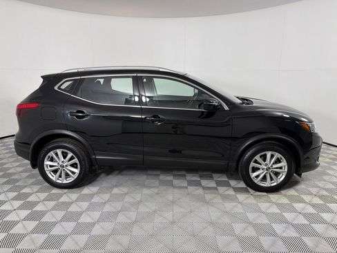 Used 2019 Nissan Rogue Sport SV image 4