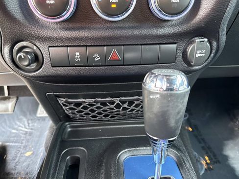 Used 2016 Jeep Wrangler Unlimited Sport image 30