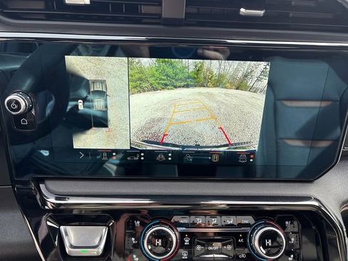 Certified 2024 GMC Sierra 2500 AT4 w/ AT4 Preferred Package image 26