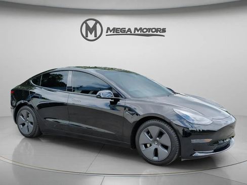 Used 2022 Tesla Model 3 Standard Range RWD image 10