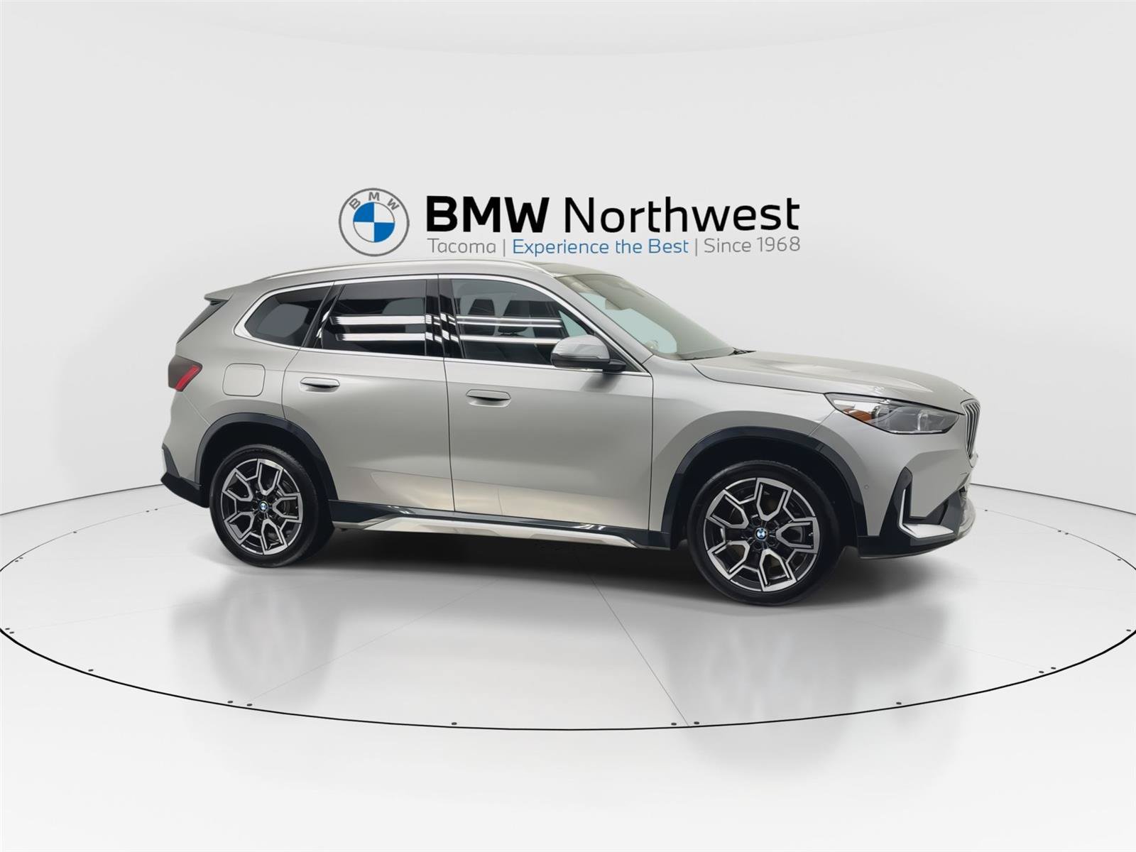 Used 2025 BMW X1 xDrive28i w/ Convenience Package AWD/4WD image 5