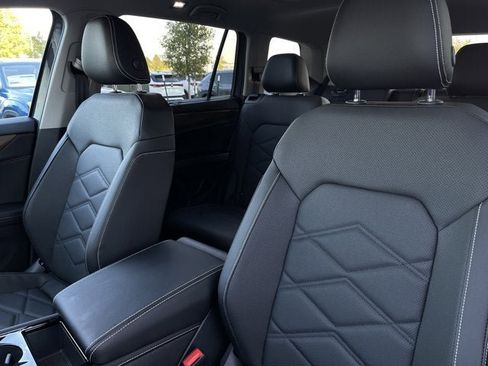 New 2026 Volkswagen Atlas SE image 13