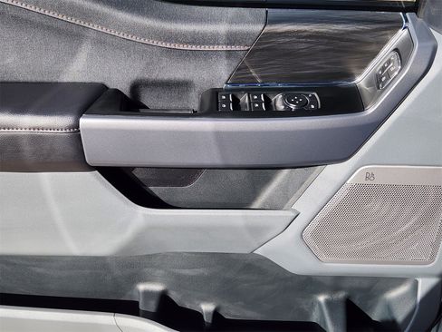 Used 2025 Ford F150 Lariat w/ Equipment Group 501A Mid image 32