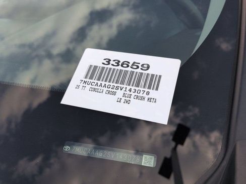 Certified 2025 Toyota Corolla Cross LE FWD image 18