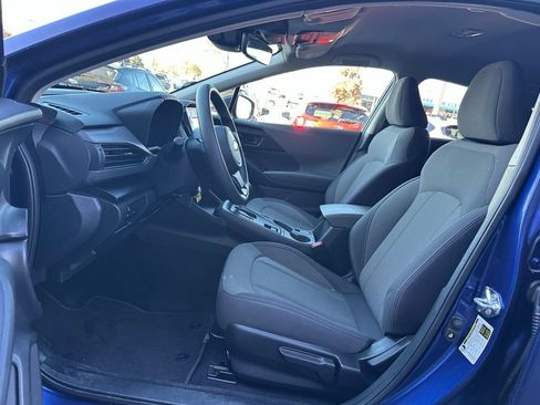 Certified 2025 Subaru Crosstrek 2.0i image 17