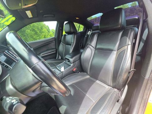 Used 2021 Dodge Charger SXT w/ Leather Interior Group RWD image 6