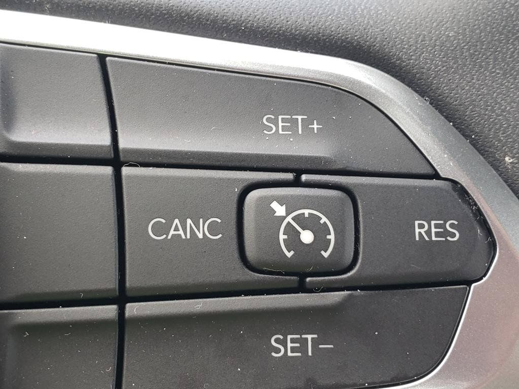 Used 2024 Jeep Compass Latitude AWD/4WD image 17