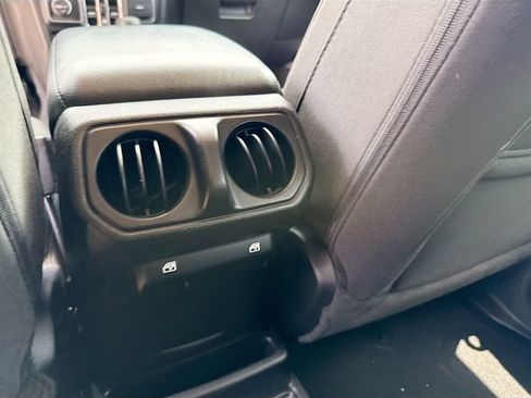 Used 2023 Jeep Wrangler Unlimited AWD/4WD image 26