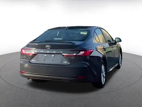 Used 2025 Toyota Camry LE image 8
