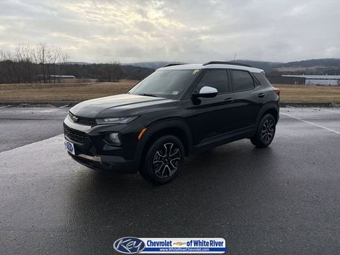 Used 2023 Chevrolet TrailBlazer ACTIV w/ Convenience Package image 1