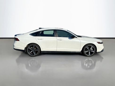 Used 2023 Honda Accord Sport image 9