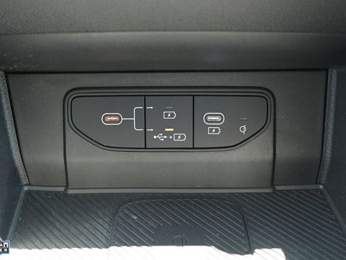 Used 2026 Kia Sportage EX w/ EX Panorama Roof Package AWD/4WD image 3