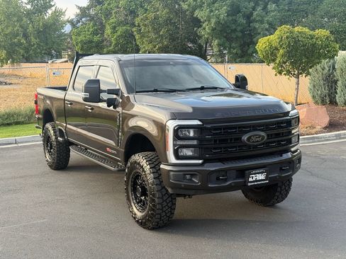 Used 2024 Ford F350 Lariat w/ Lariat Ultimate Package AWD/4WD image 2